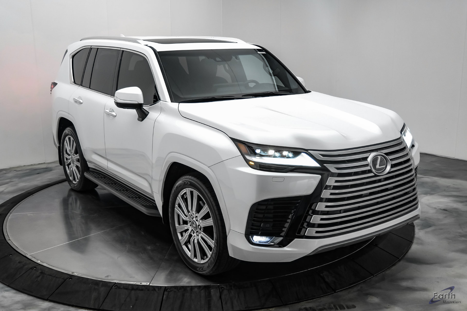 Used 2023 Lexus LX 600 4WD w/ Accessory Package (Z1) image 25