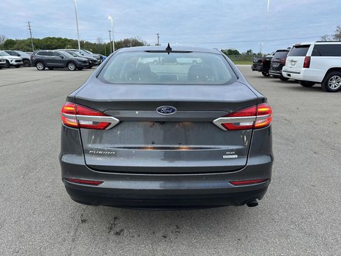 Used 2020 Ford Fusion SE FWD image 4