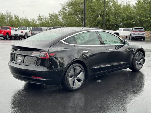 Used 2019 Tesla Model 3 Mid Range RWD image 10