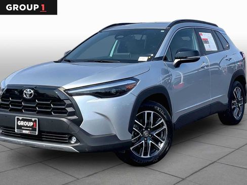 Used 2026 Toyota Corolla Cross XLE w/ Convenience Package FWD image 1