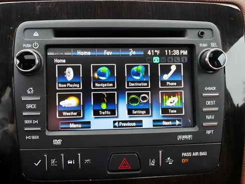 Used 2015 Chevrolet Traverse LTZ image 36