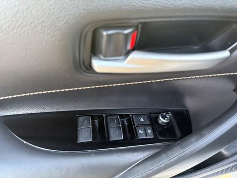 Used 2019 Toyota Corolla SE FWD image 15