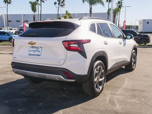 New 2026 Chevrolet Trax LT w/ Driver Confidence Package image 9