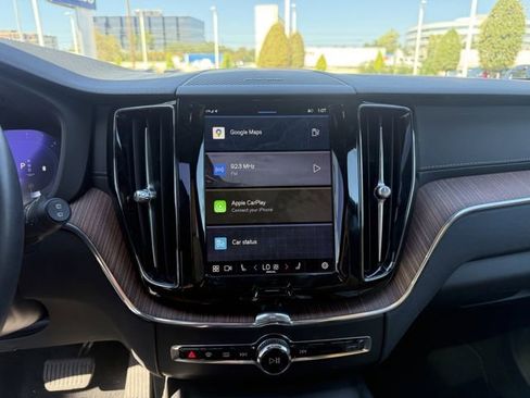 Certified 2023 Volvo XC60 B5 Ultimate image 24