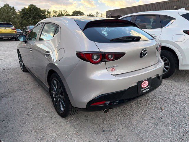 Used 2023 MAZDA MAZDA3 s FWD image 4