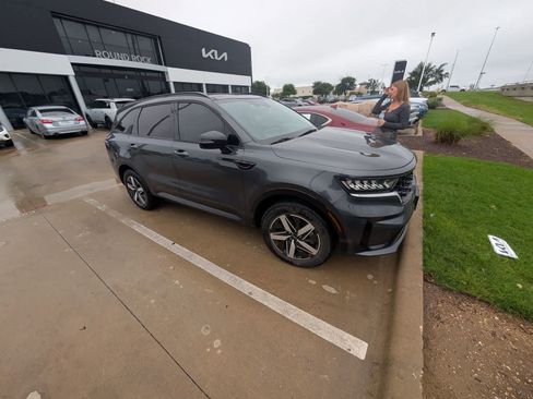 Used 2023 Kia Sorento S w/ Panoramic Sunroof Package FWD image 18