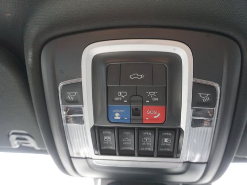 Used 2023 RAM 1500 Laramie image 25