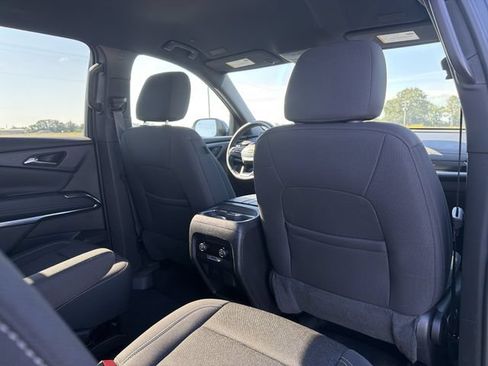 Used 2024 Chevrolet Traverse LT FWD image 20