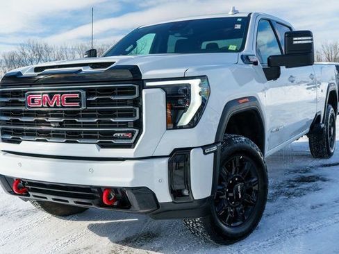 Used 2025 GMC Sierra 2500 AT4 AWD/4WD image 1