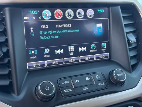 Used 2019 GMC Acadia Denali w/ Technology Package FWD image 28