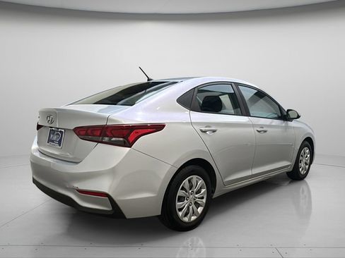 Used 2019 Hyundai Accent SE FWD image 6