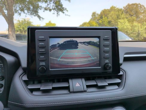 Used 2019 Toyota RAV4 XLE w/ All Weather Liner Package AWD/4WD image 17
