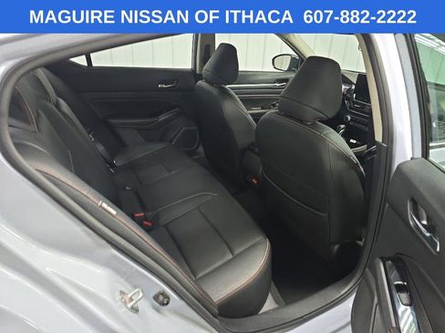 Used 2023 Nissan Altima 2.5 SR w/ SR Premium Package AWD/4WD image 18