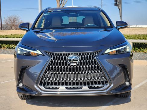 Used 2025 Lexus NX 250 FWD w/ Premium Package image 8