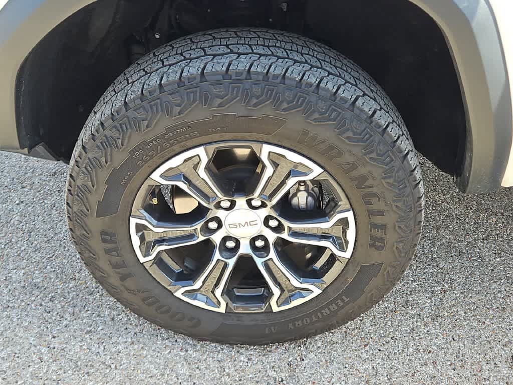 Used 2024 GMC Canyon AT4 AWD/4WD image 12