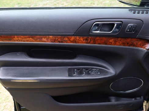 Used 2019 Lincoln MKT AWD image 32