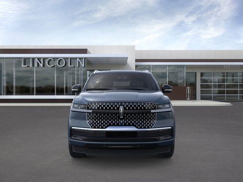 New 2026 Lincoln Navigator Reserve image 6