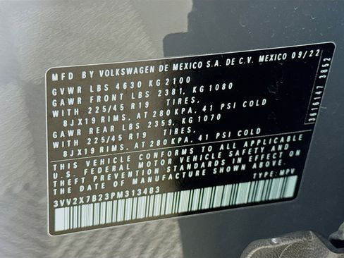 Used 2023 Volkswagen Taos SEL image 33