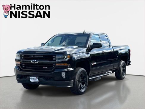 Used 2017 Chevrolet Silverado 1500 LT w/ Midnight Edition AWD/4WD image 5