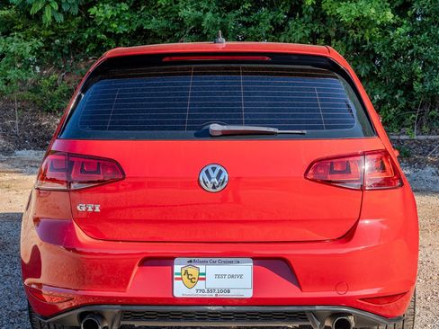 Used 2015 Volkswagen GTI SE FWD image 4