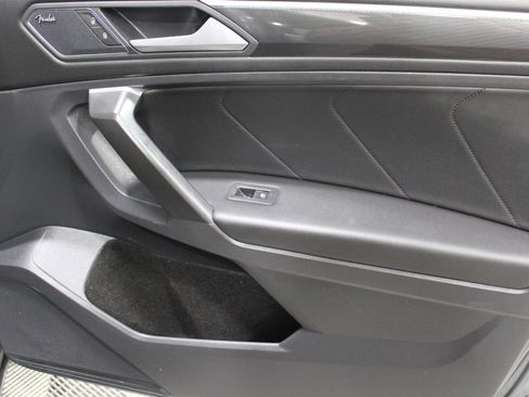 Used 2021 Volkswagen Tiguan SEL Premium R-Line image 28
