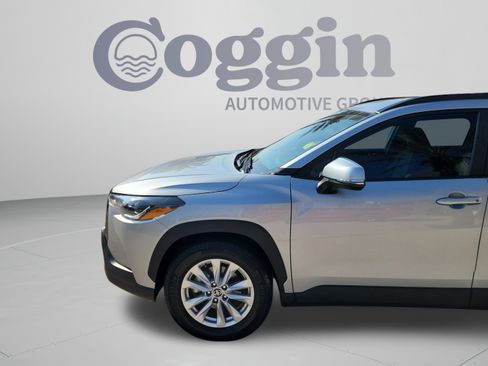Certified 2023 Toyota Corolla Cross LE FWD image 30