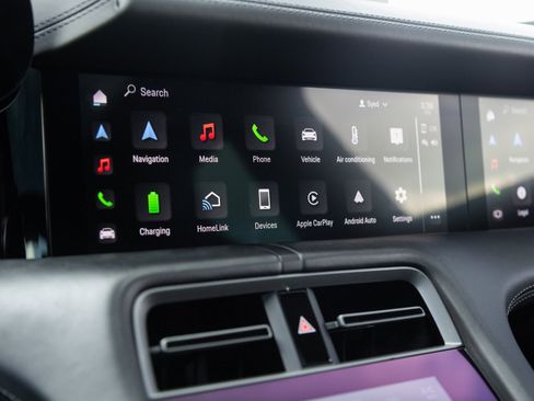 Used 2020 Porsche Taycan 4S image 25