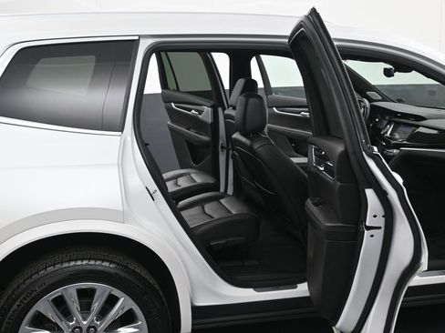 Used 2020 Cadillac XT6 Premium Luxury AWD/4WD image 10