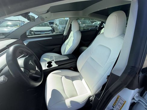 Used 2022 Tesla Model 3 Long Range AWD/4WD image 26