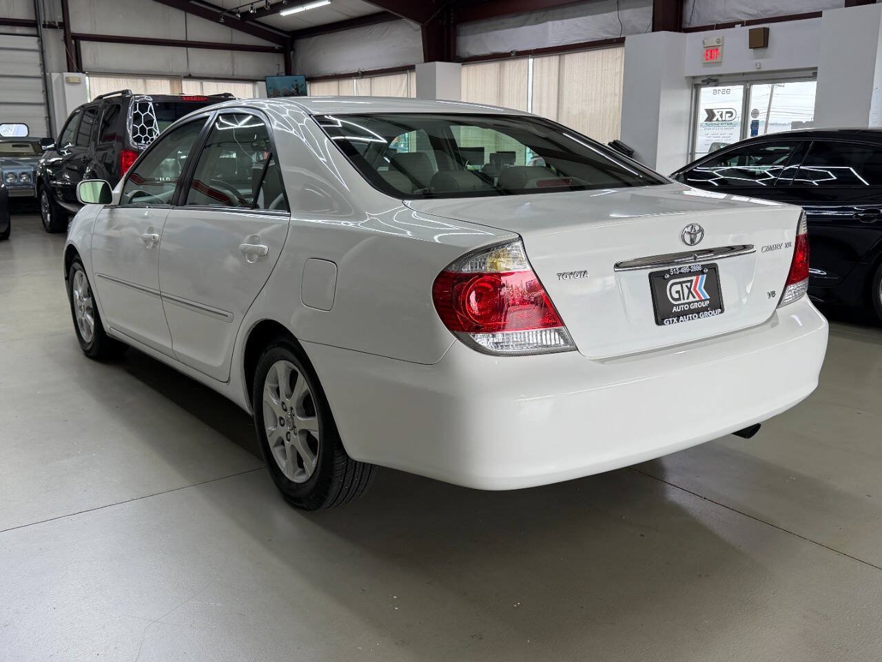 Used 2005 Toyota Camry XLE FWD image 4