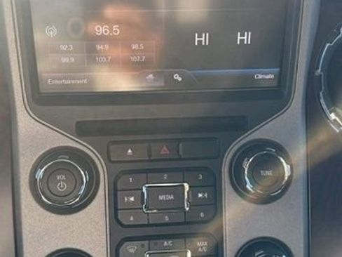 Used 2014 Ford F250 Lariat AWD/4WD image 6
