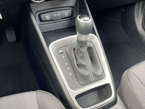 Used 2026 Hyundai Venue SE FWD image 15
