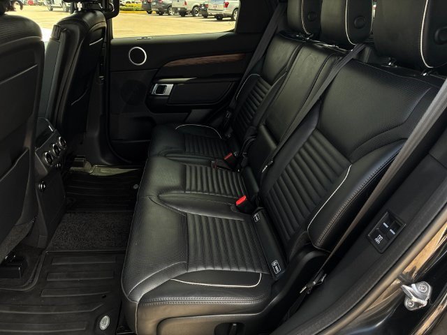 Used 2020 Land Rover Discovery HSE AWD/4WD image 10