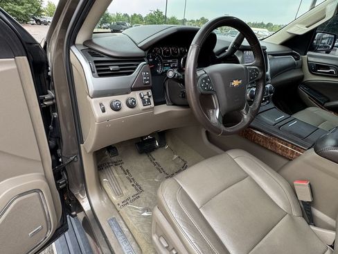 Used 2016 Chevrolet Suburban LTZ AWD/4WD image 23