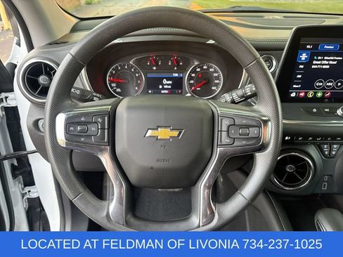 Used 2025 Chevrolet Blazer LT AWD/4WD image 11