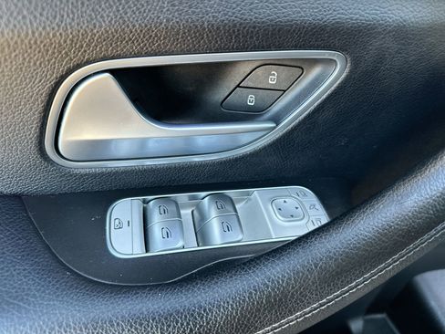 Used 2023 Mercedes-Benz GLS 450 4MATIC image 20