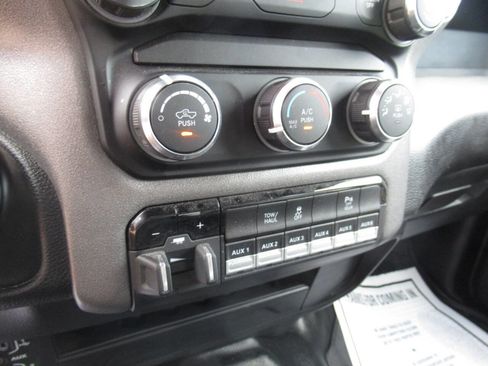 Used 2022 RAM 2500 Tradesman w/ Chrome Appearance Group image 29