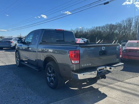 Used 2015 Nissan Titan SV w/ SV Value Truck Package image 5