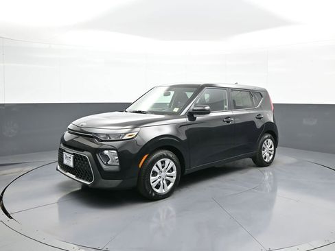 Used 2021 Kia Soul LX image 10