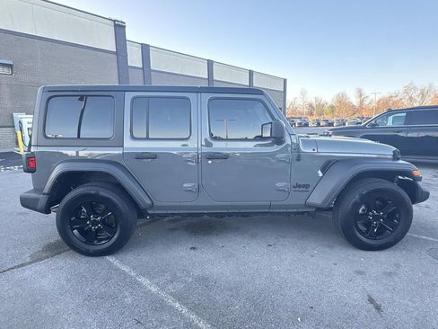 Used 2022 Jeep Wrangler Unlimited Sport image 10