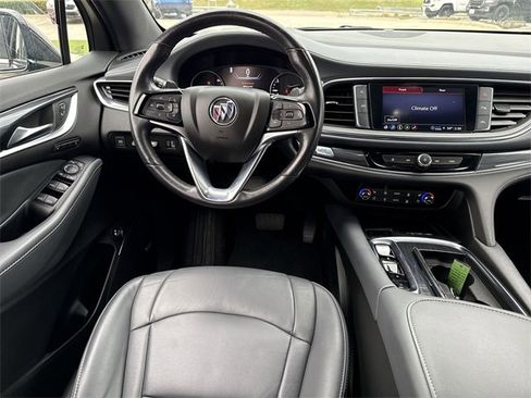 Used 2024 Buick Enclave Premium image 10