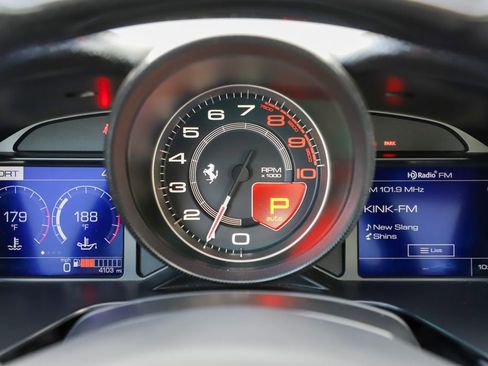 Certified 2020 Ferrari Portofino image 6