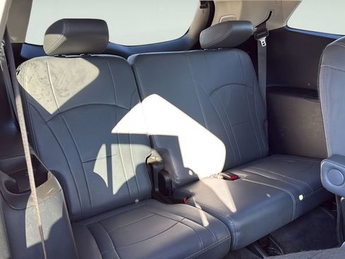 Used 2020 Buick Enclave Essence w/ Sound and Sites Package image 13