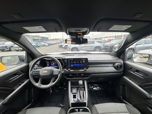 Used 2025 Chevrolet Colorado W/T w/ WT Custom Package image 23