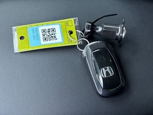 Certified 2026 Honda HR-V LX image 36