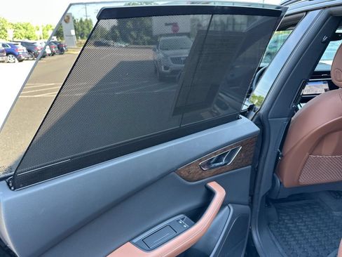 Certified 2025 Audi Q8 Premium Plus AWD/4WD image 27
