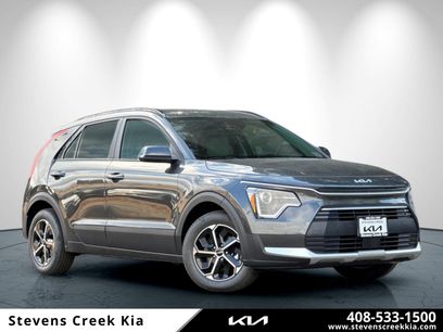 New 2025 Kia Niro EX