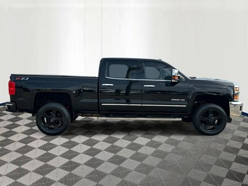 Used 2018 Chevrolet Silverado 2500 LTZ w/ Vortec Plus Package AWD/4WD image 6