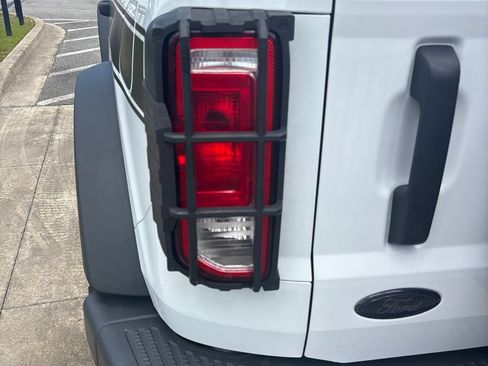Used 2023 Ford Bronco Black Diamond AWD/4WD image 8