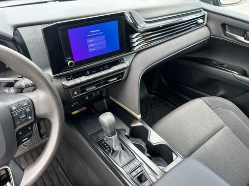 Used 2025 Toyota Camry LE w/ Convenience Package FWD image 32